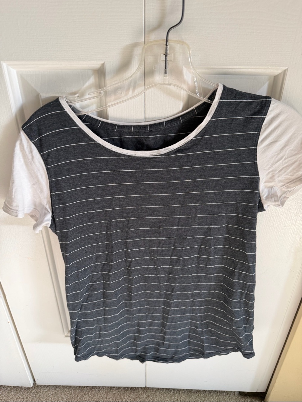 lululemon athletica Black & White Striped Short Sleeve Tee size small